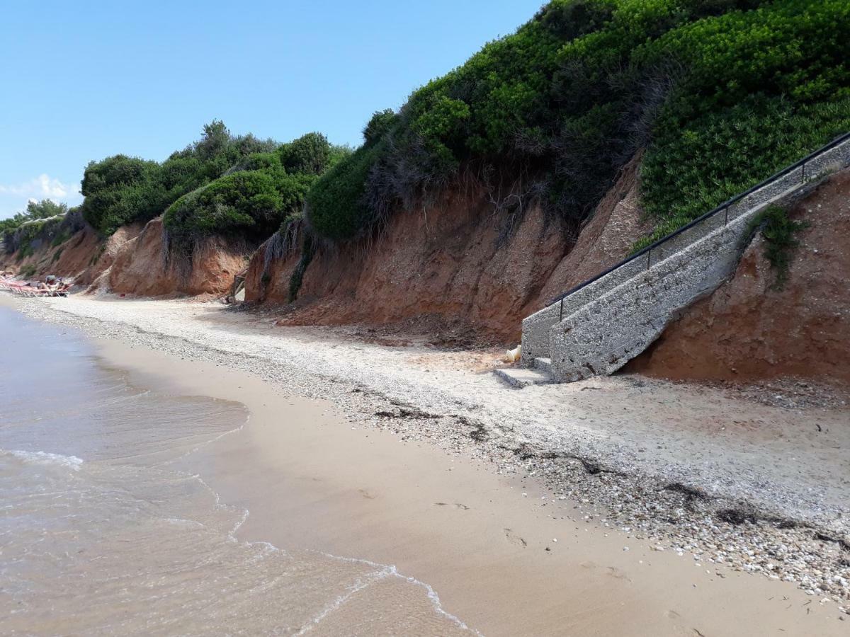 Beach House Nea Poteidaia Bagian luar foto